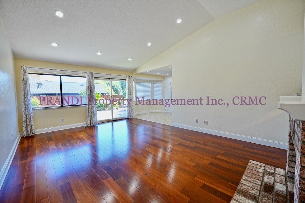 396 Sundance Way - Photo 6 of 31