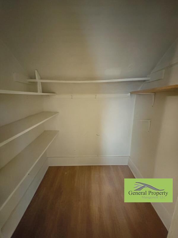 908 1/2 Water St - Photo 7 of 8