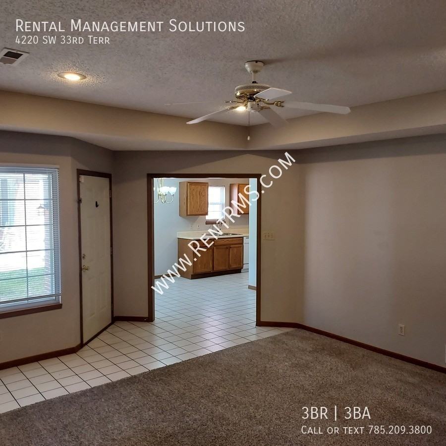 4220 Southwest 33rd Terrace - Photo 3 of 28