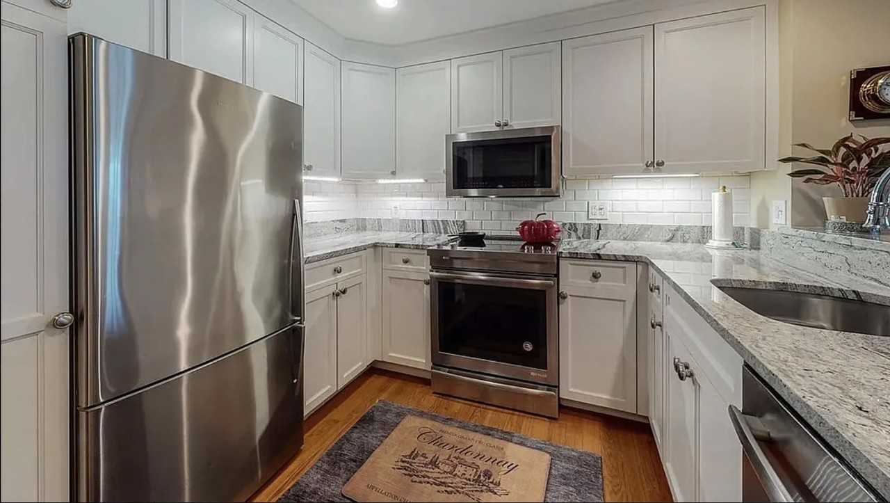 10 Seaport Dr #2103 - Photo 7 of 17