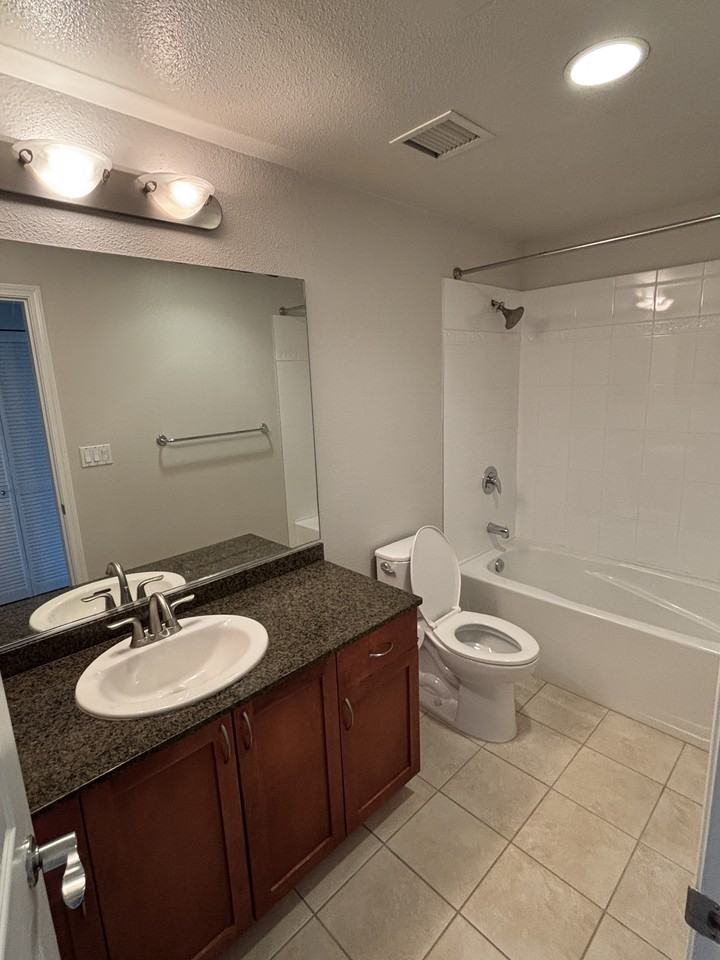 1240 India St #510 - Photo 7 of 18
