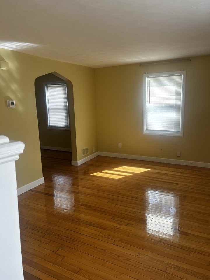 35 Sunnyside Ave #NA - Photo 4 of 6
