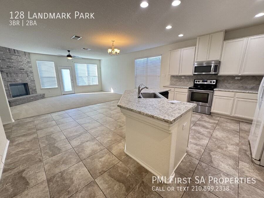 128 Landmark Park - Photo 3 of 19