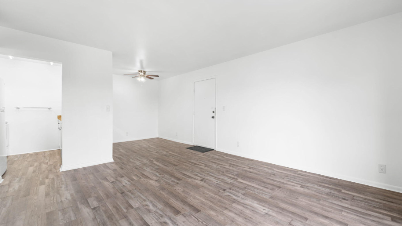 1758 Abbey Ct #201 - Photo 3 of 22