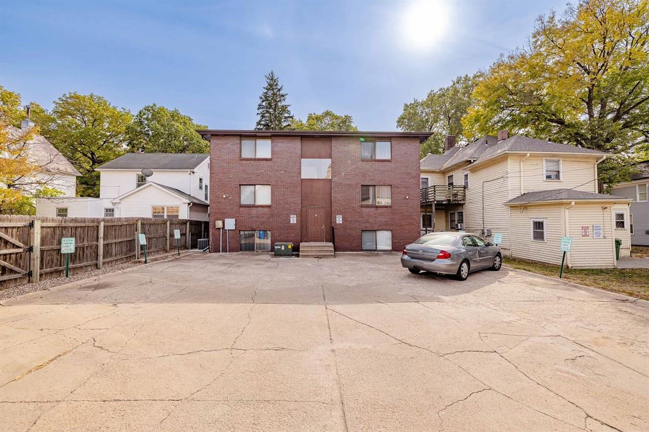 1724 D Street #08 - Photo 4 of 11