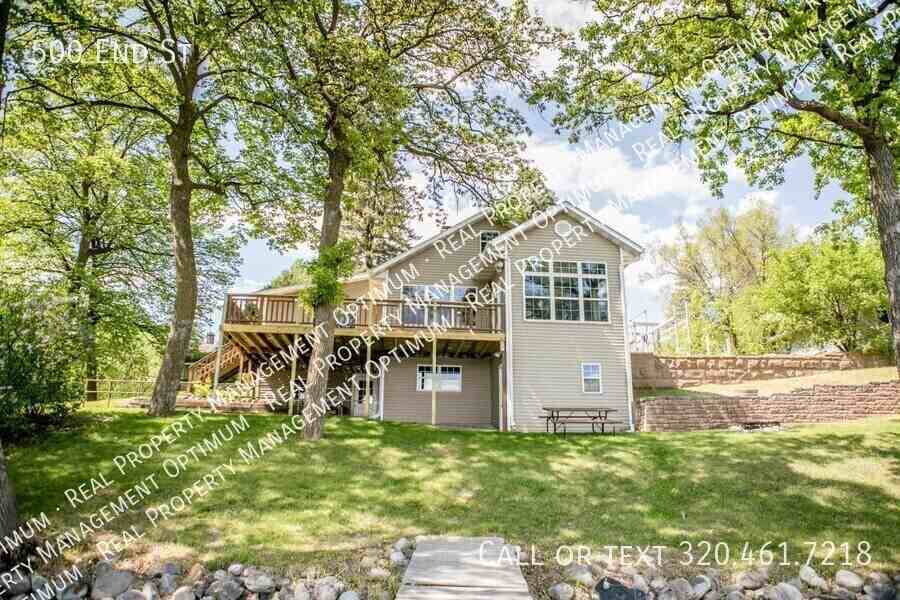 500 End St - Photo 2 of 39