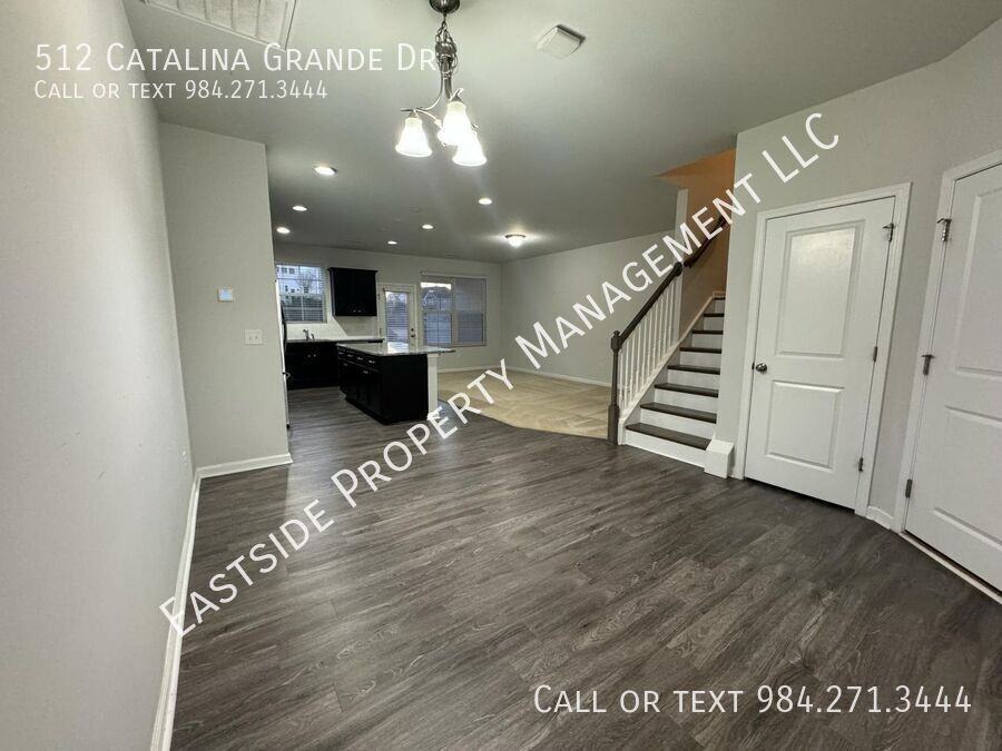 512 Catalina Grande Dr - Photo 2 of 24