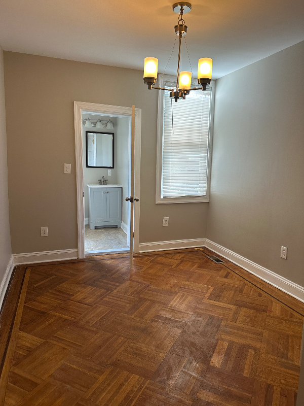 719 N Rosedale St - Photo 5 of 16