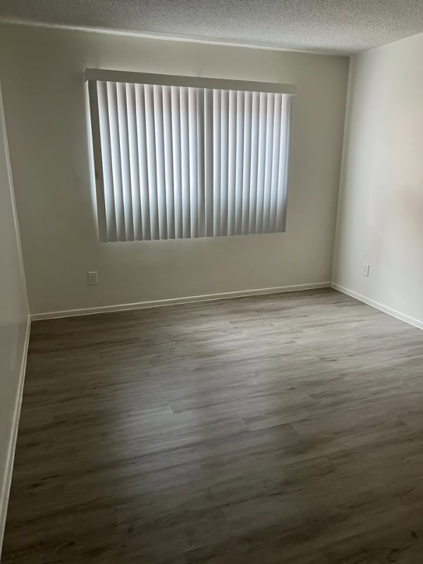 8135 Langdon Ave #36 - Photo 6 of 8