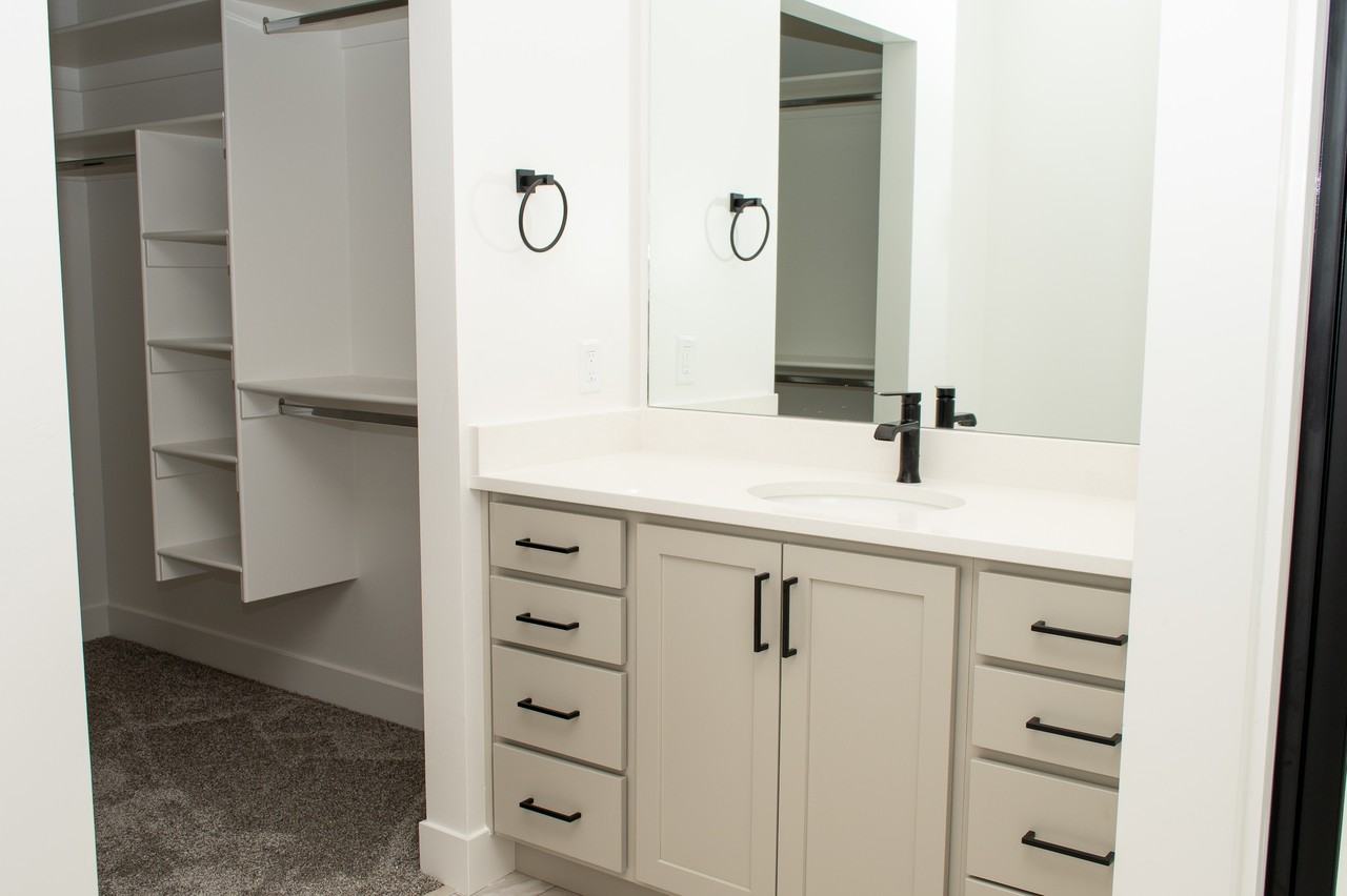 876 S 340 E #1 - Photo 5 of 27