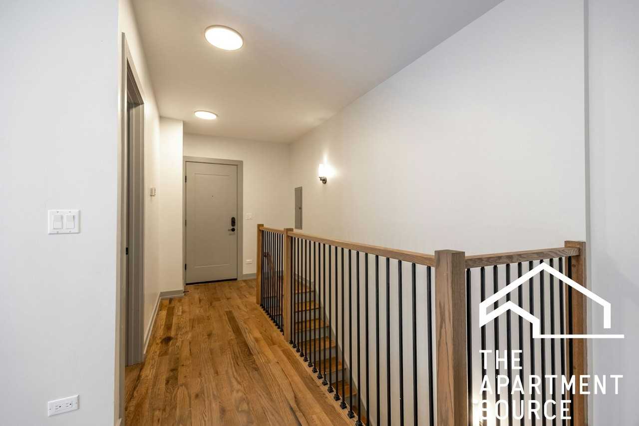 1339 West Estes Avenue, Unit 1 - Photo 4 of 23