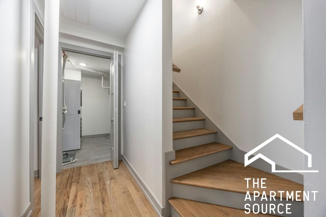 1339 West Estes Avenue, Unit 1 - Photo 6 of 23