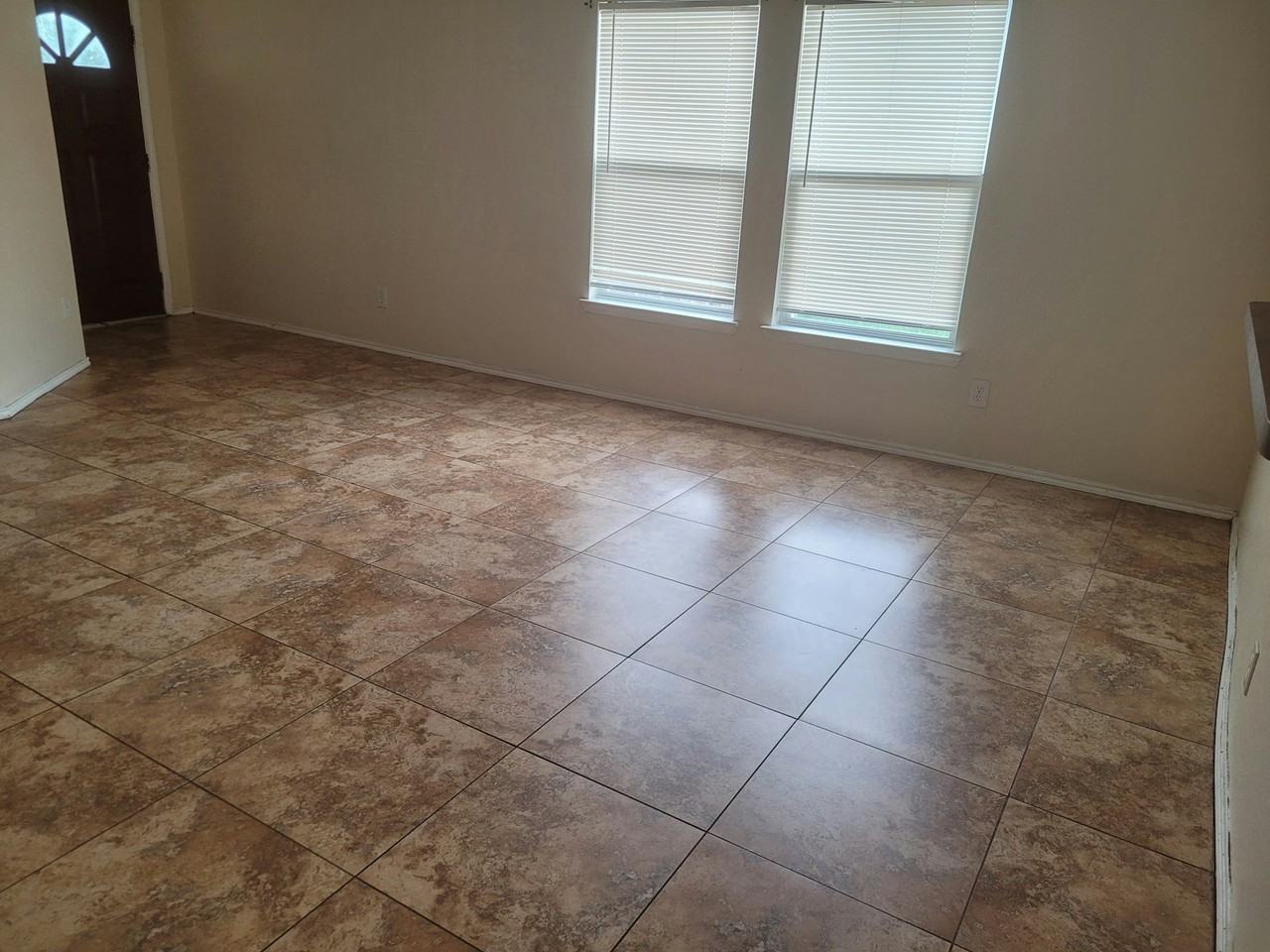 7907 Crescent Village Lane - Photo 3 of 11