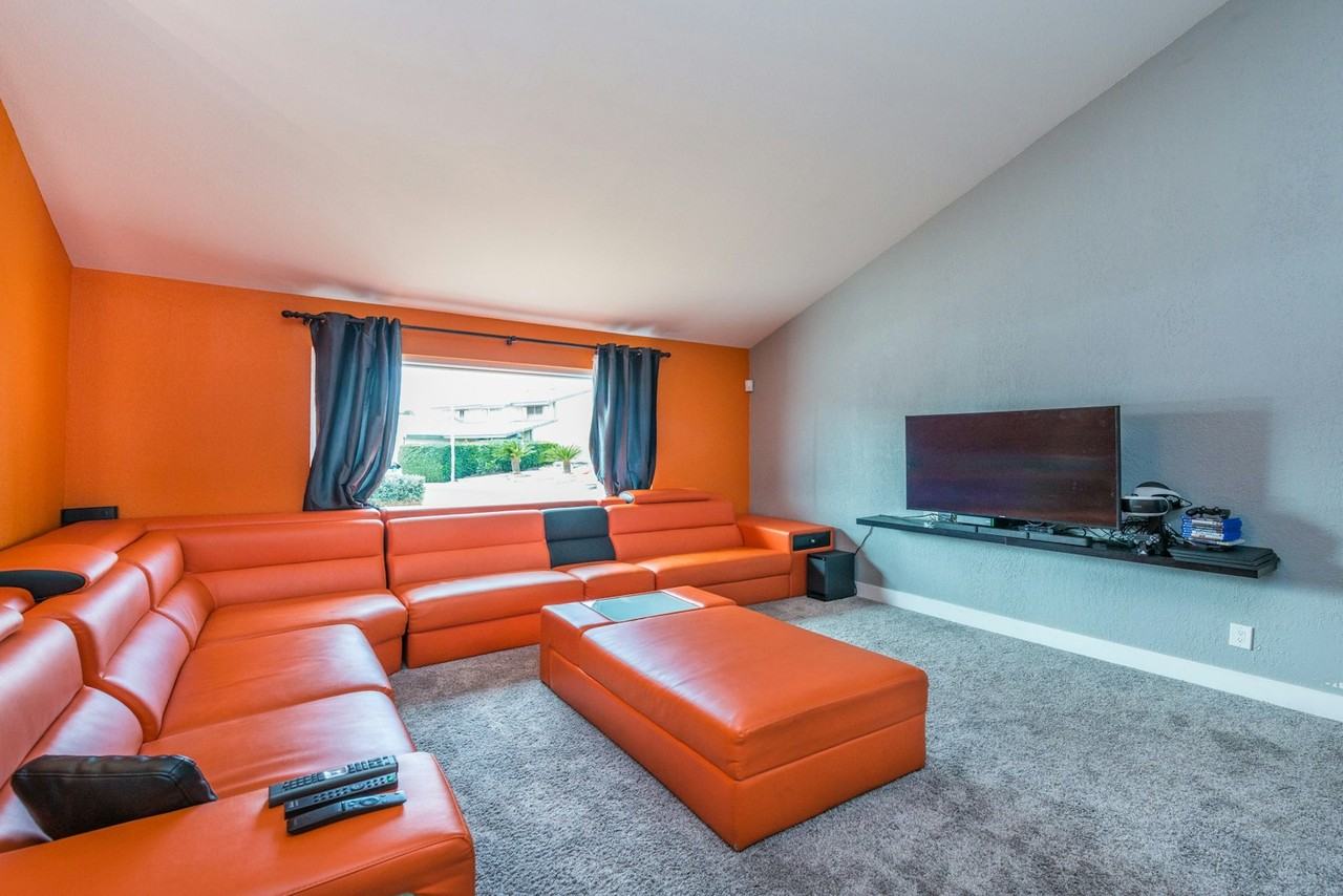 3954 Keystone Court - Photo 2 of 22