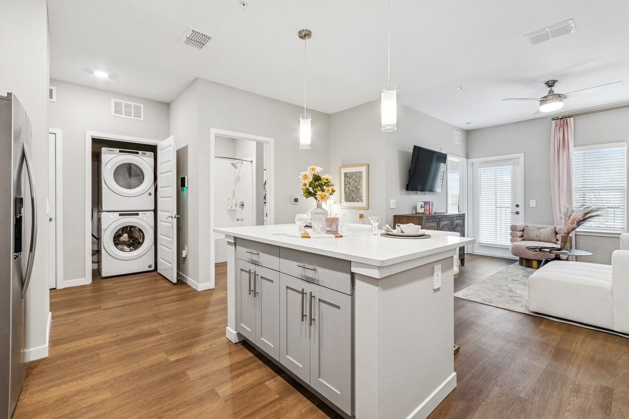 Ascend Crossroads - Photo 4 of 47