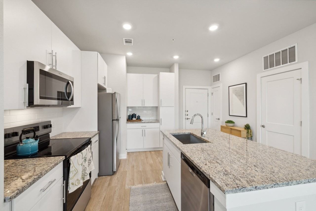 Ascend At Pathstone - Photo 7 of 47