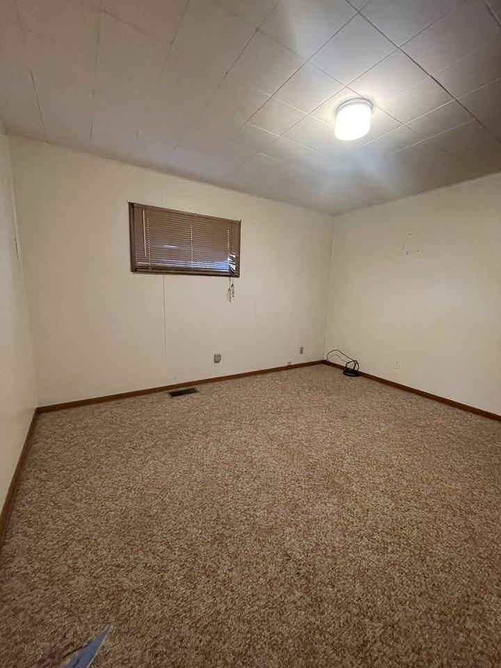 703 14th Avenue - Photo 3 of 7