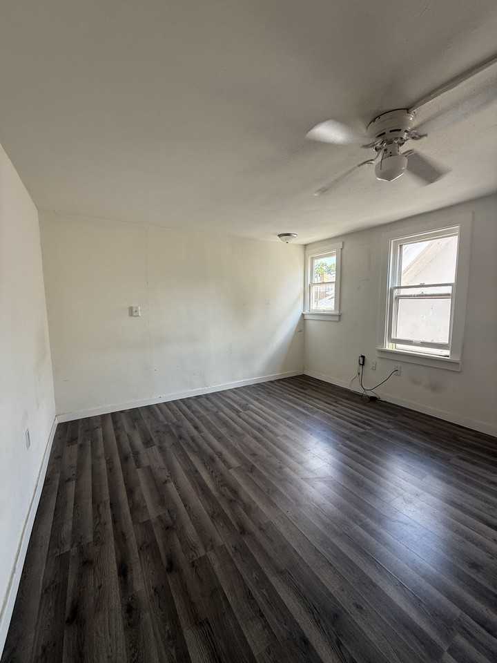 632 Howard Place - Photo 7 of 50