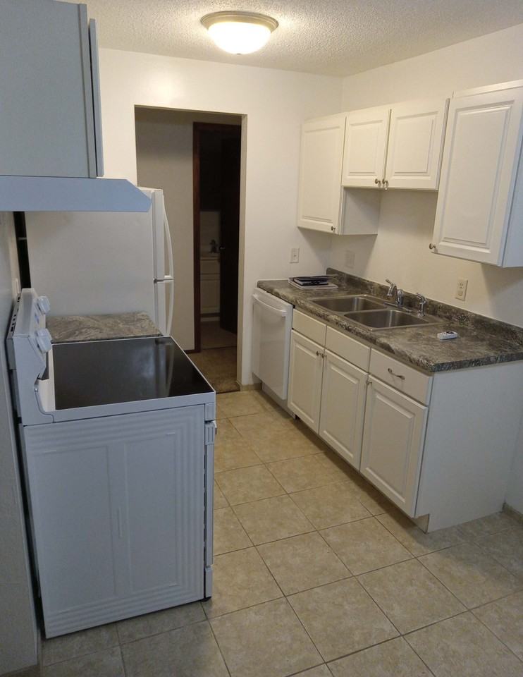 Ridge Crest Apts - Photo 3 of 12