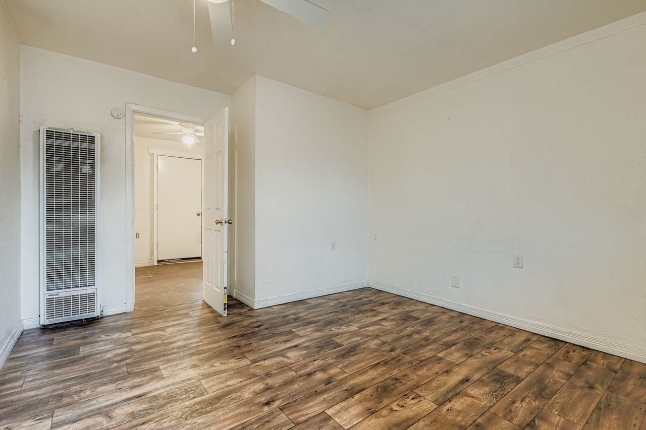 1129 Valley Manor Court UNIT A - Photo 3 of 12