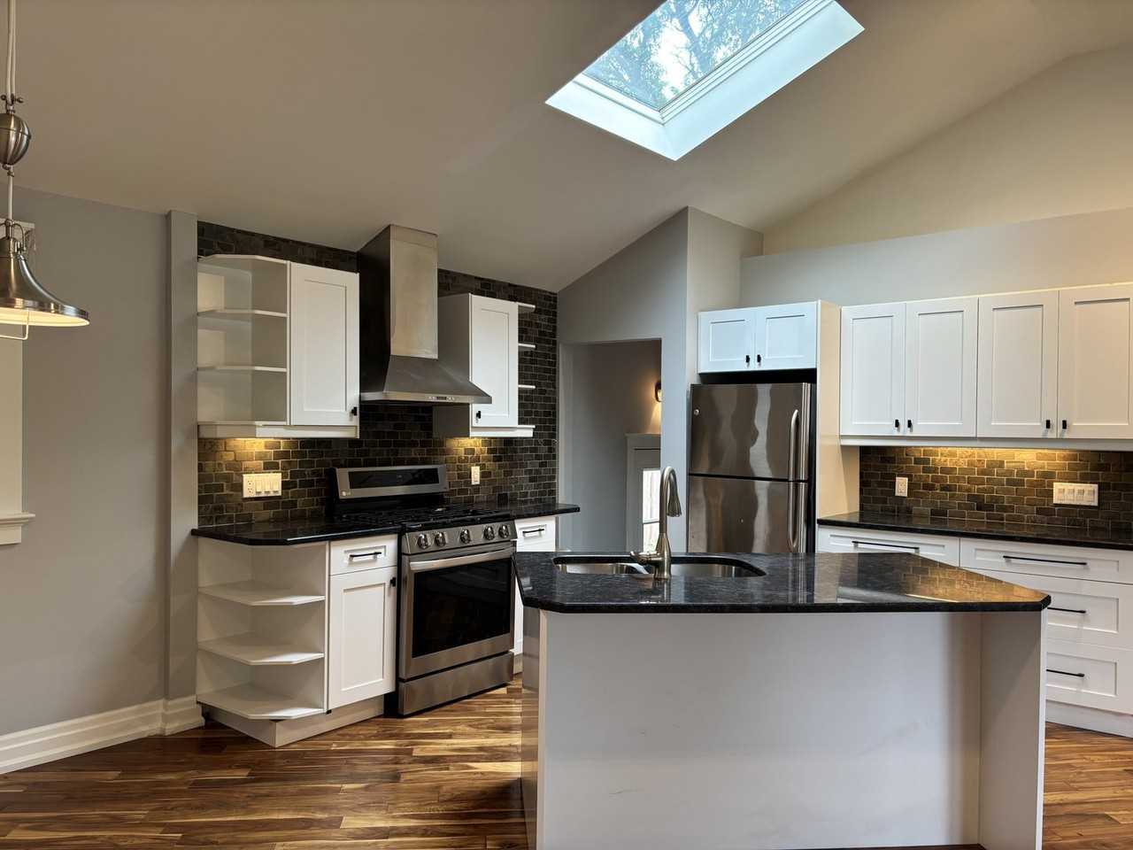 5452 Croydon Rd - Photo 2 of 18