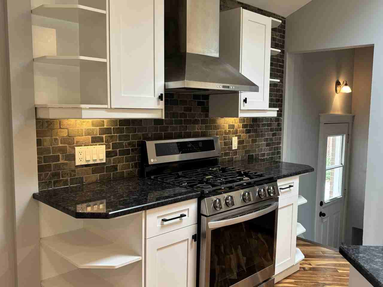 5452 Croydon Rd - Photo 3 of 18