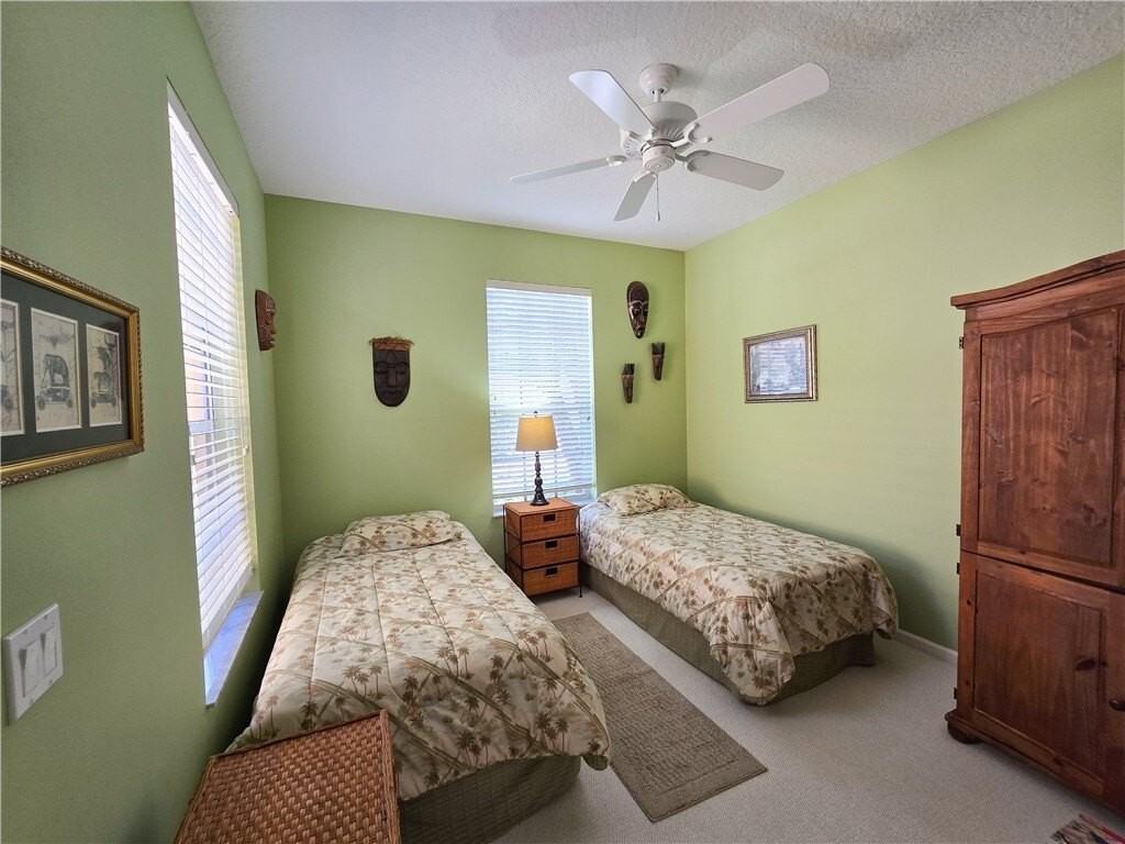 9535 W Maiden Ct - Photo 4 of 20