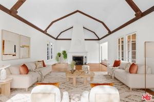 featured image of 1612 N Genesee Ave