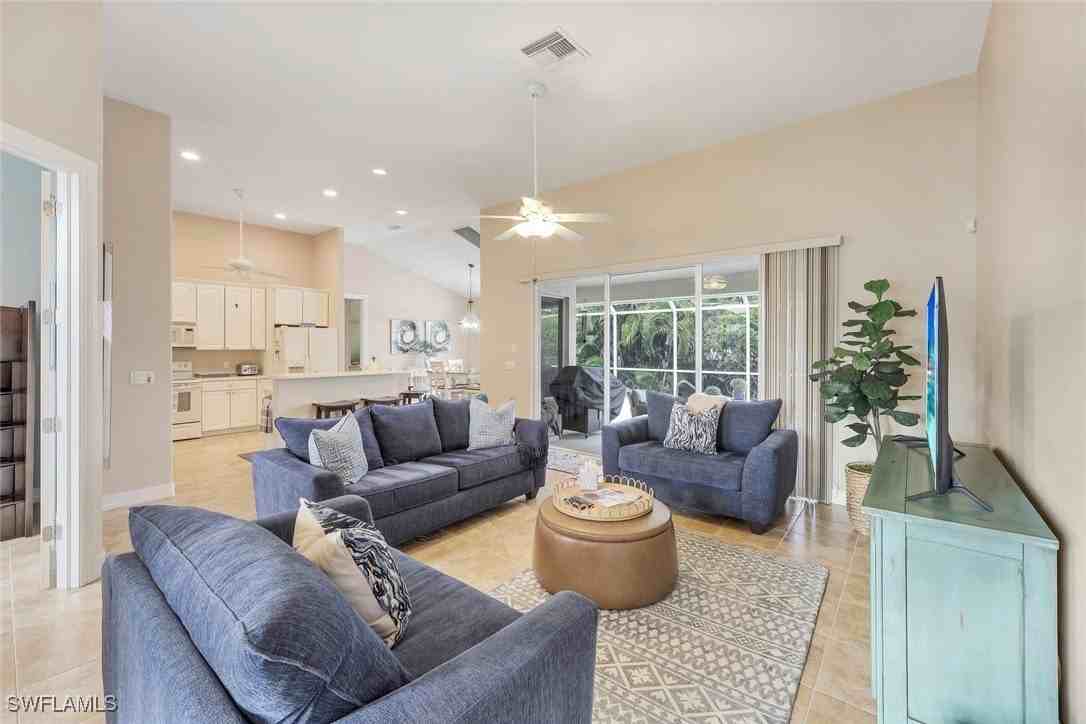 31 Tahiti Rd - Photo 3 of 27