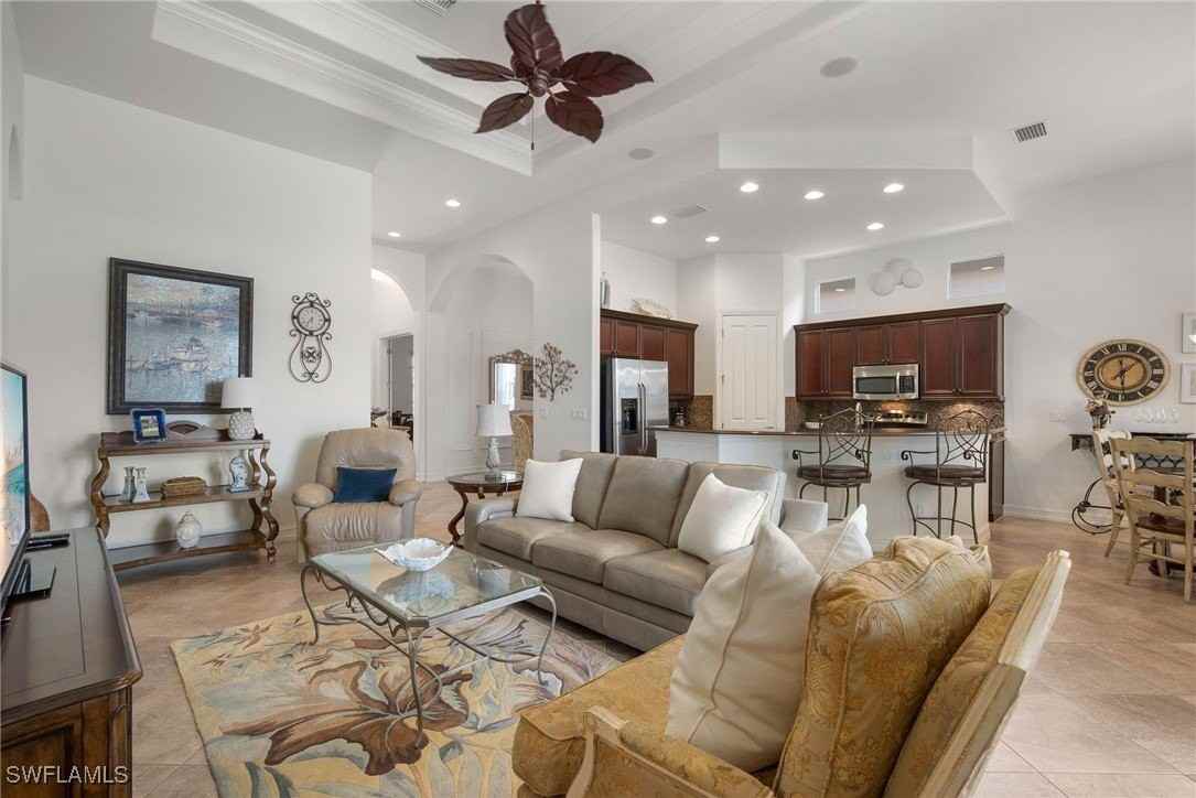 6476 Caldecott Dr - Photo 4 of 27