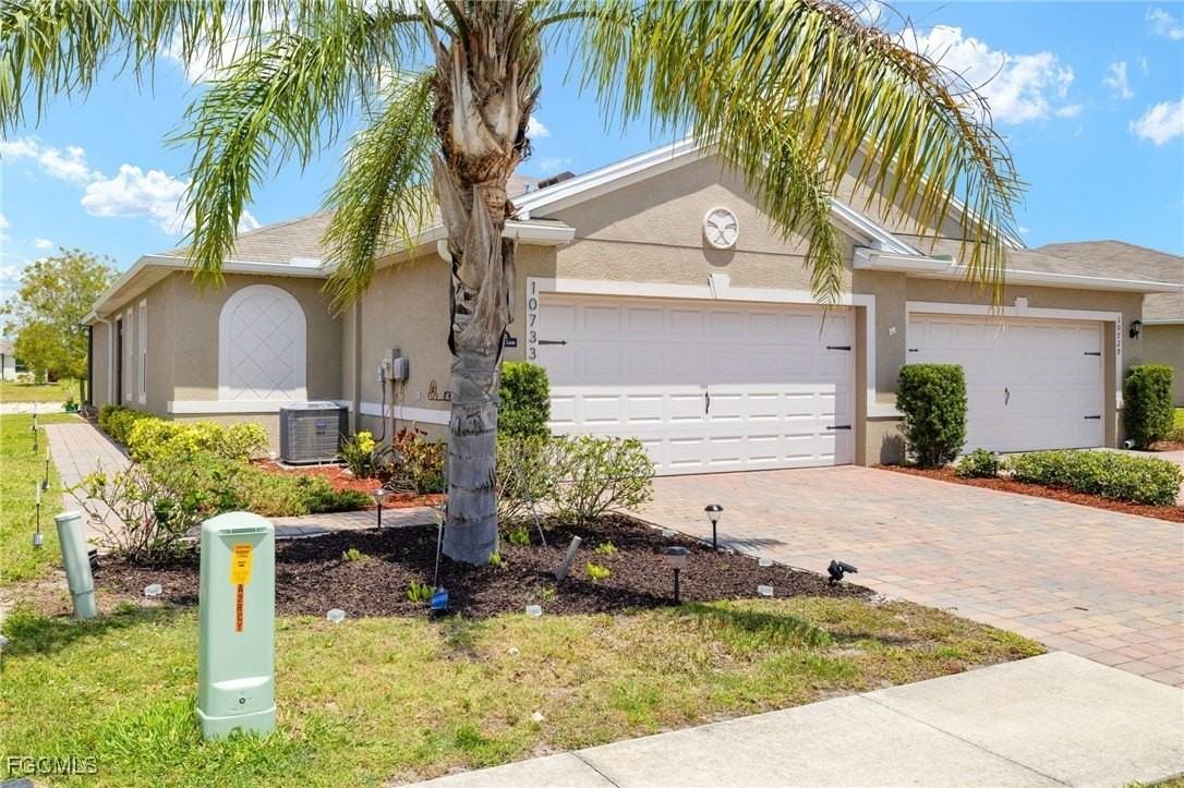 10733 Crossback Ln - Photo 3 of 50