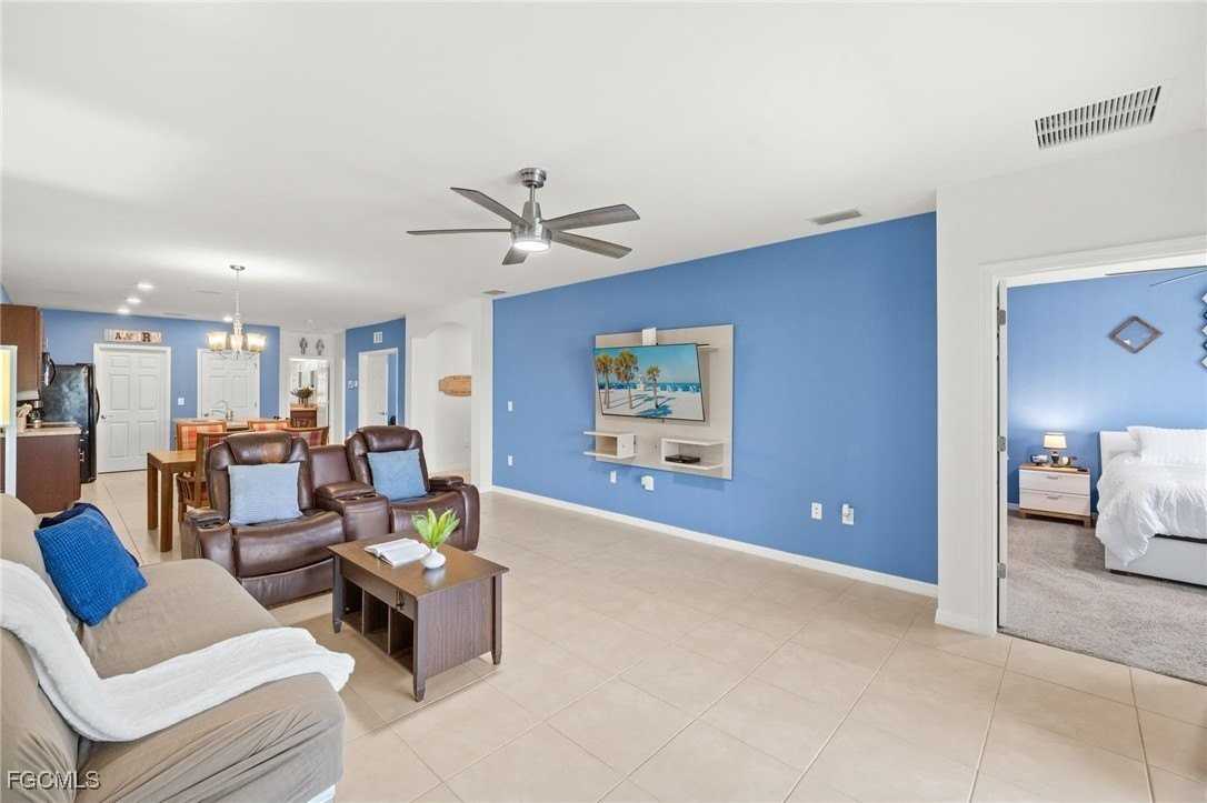 10733 Crossback Ln - Photo 6 of 50