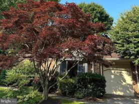 301 Hanover Ct - Photo 1 of 1