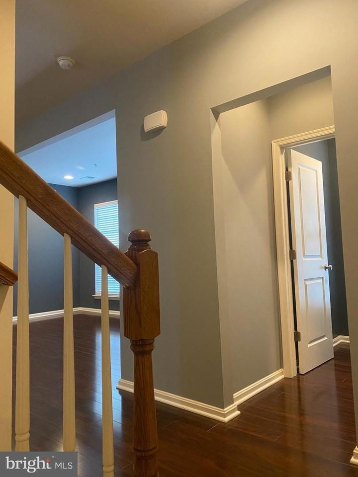 8049 Crescent Park Dr - Photo 7 of 45