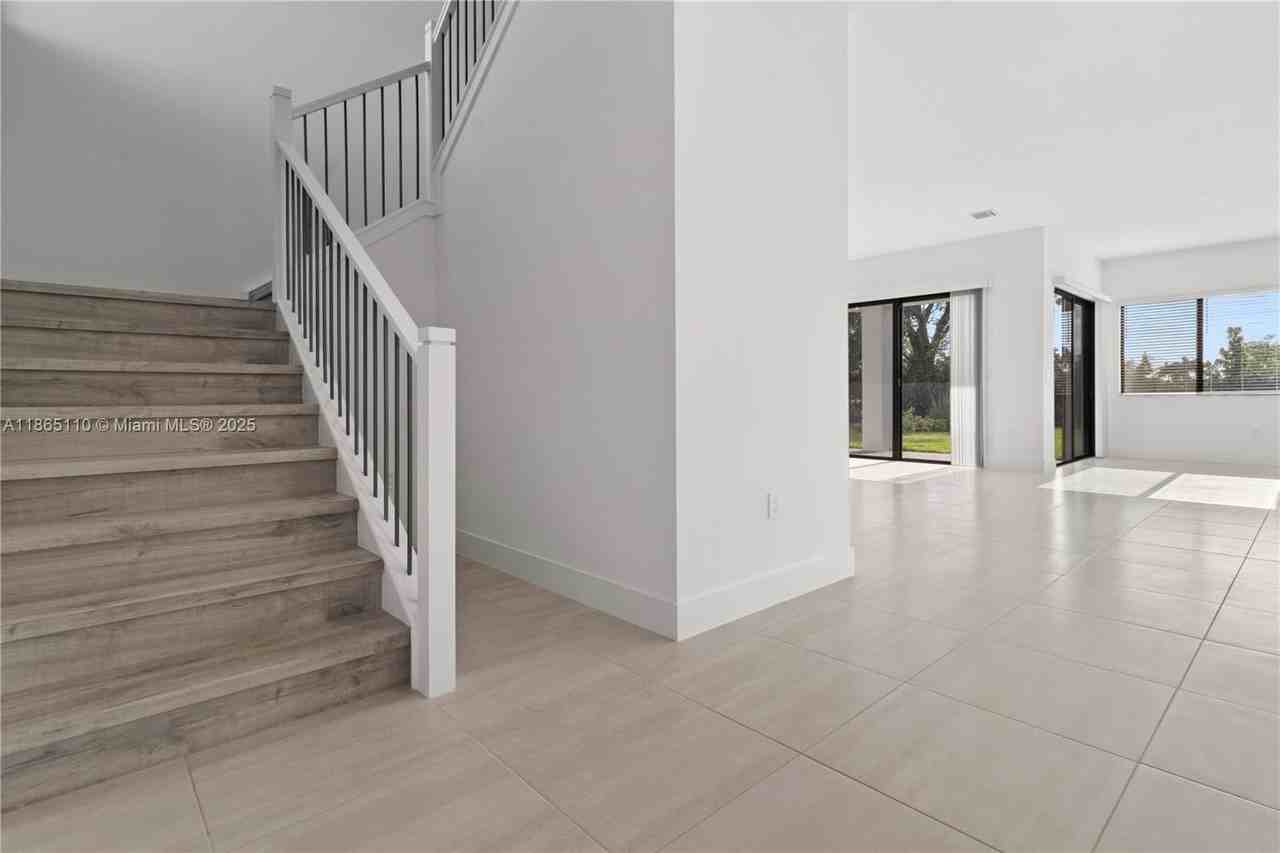 2391 Sw 123rd Ter - Photo 3 of 39