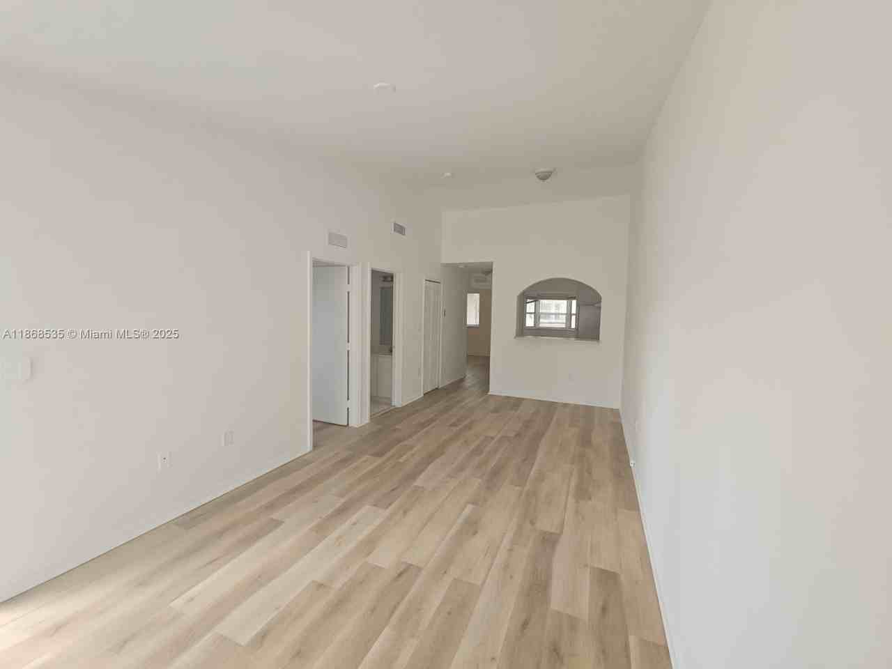 1241 Se 29th St #205-27 - Photo 5 of 10