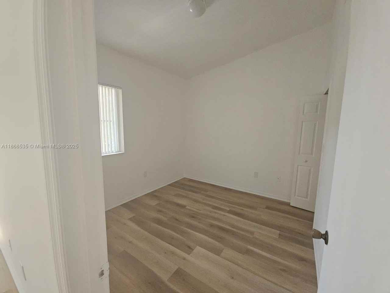1241 Se 29th St #205-27 - Photo 7 of 10