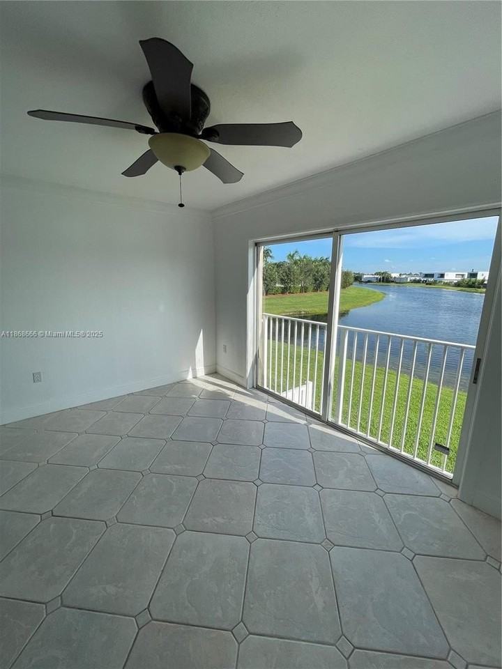 154 Riviera Circle #154 - Photo 2 of 30