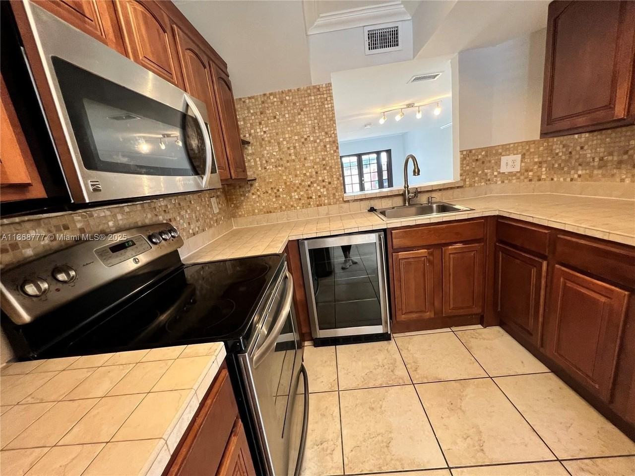 1187 Nw 124th Ave #2204 - Photo 4 of 35