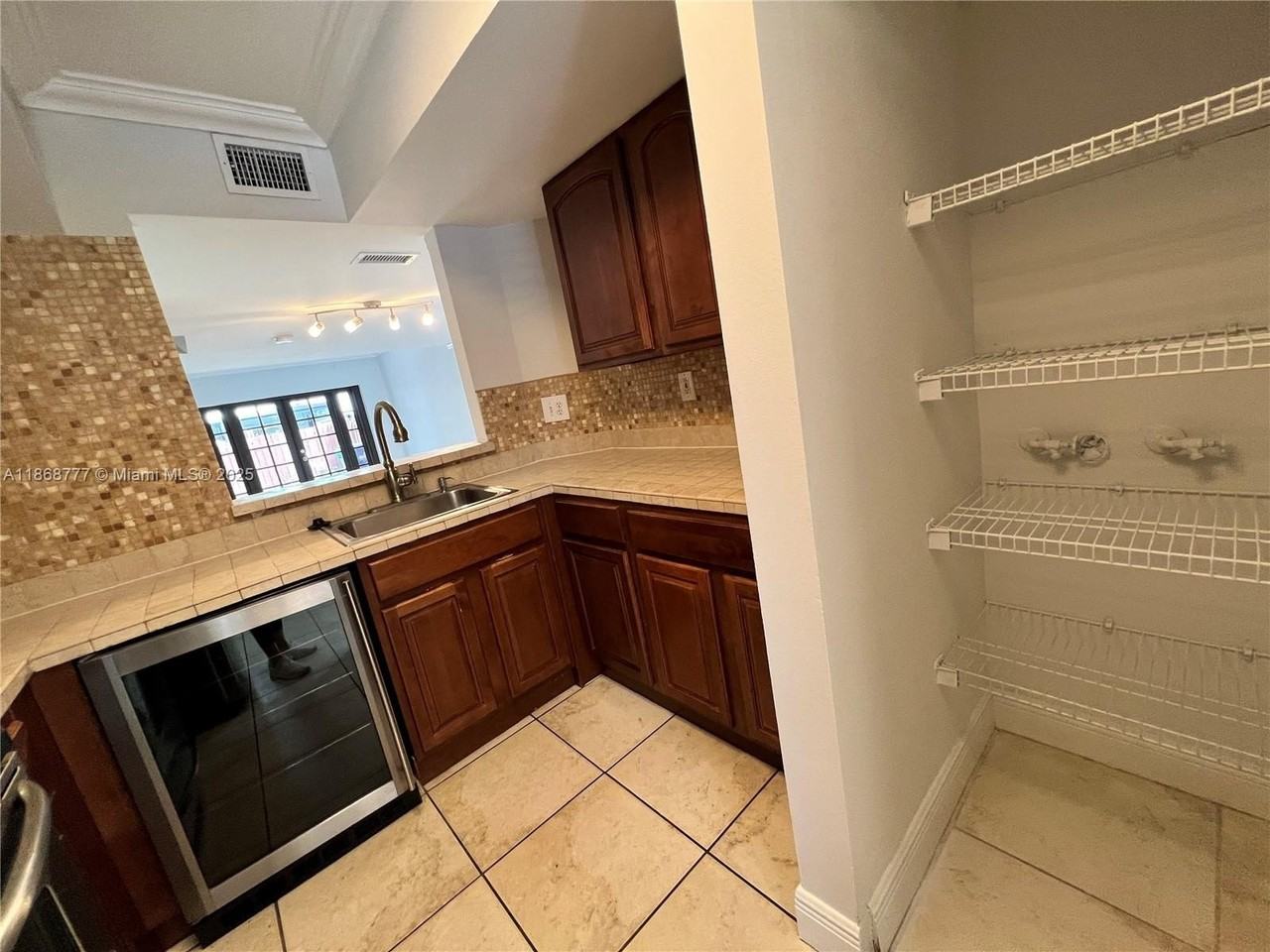 1187 Nw 124th Ave #2204 - Photo 7 of 35