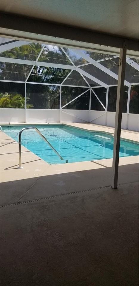 963 Southeast Atlantus Avenue - Photo 4 of 9