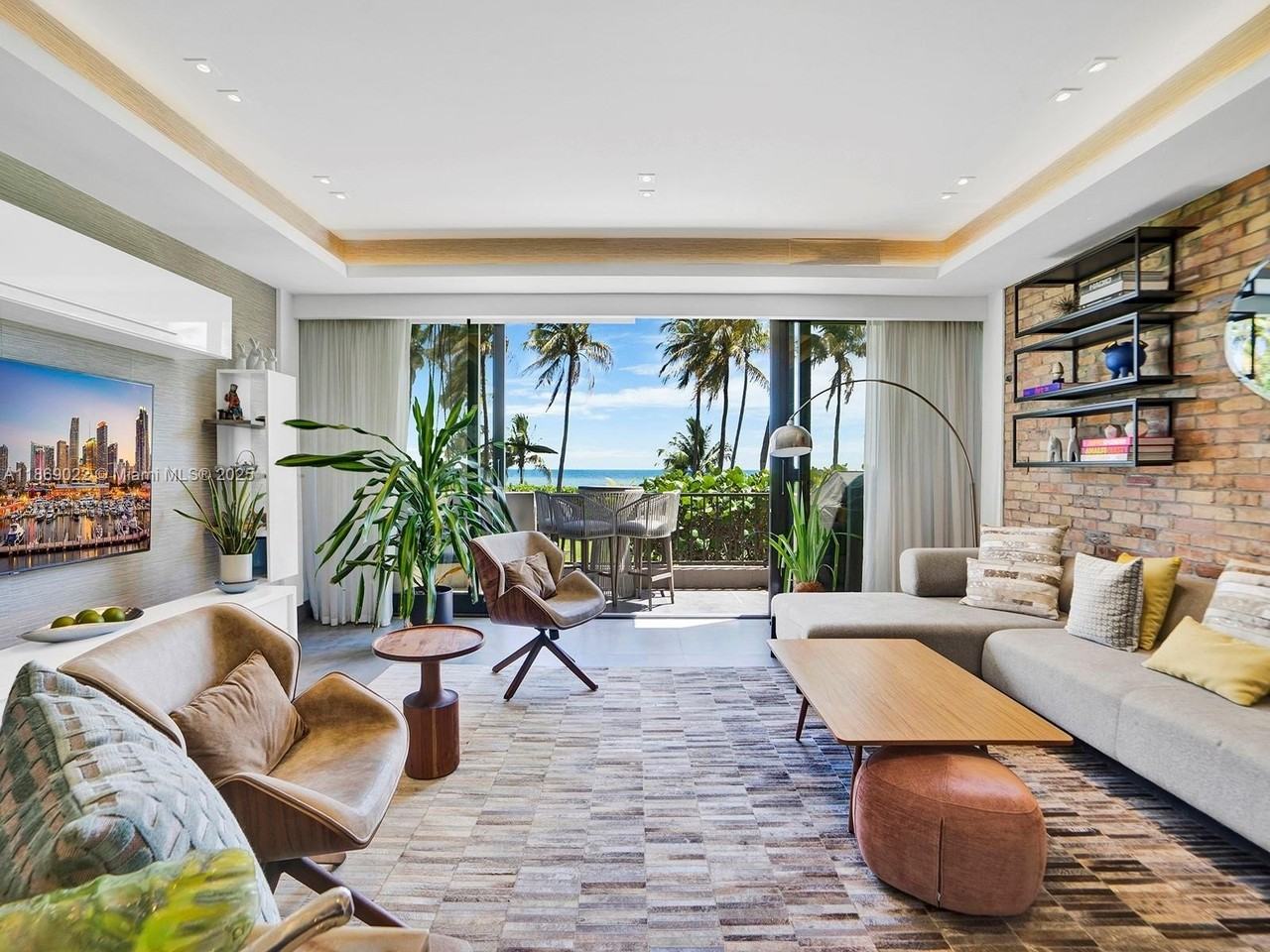 201 Crandon Blvd #176 - Photo 6 of 50