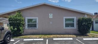 230 Ne 40th St #1 - Photo 1 of 1