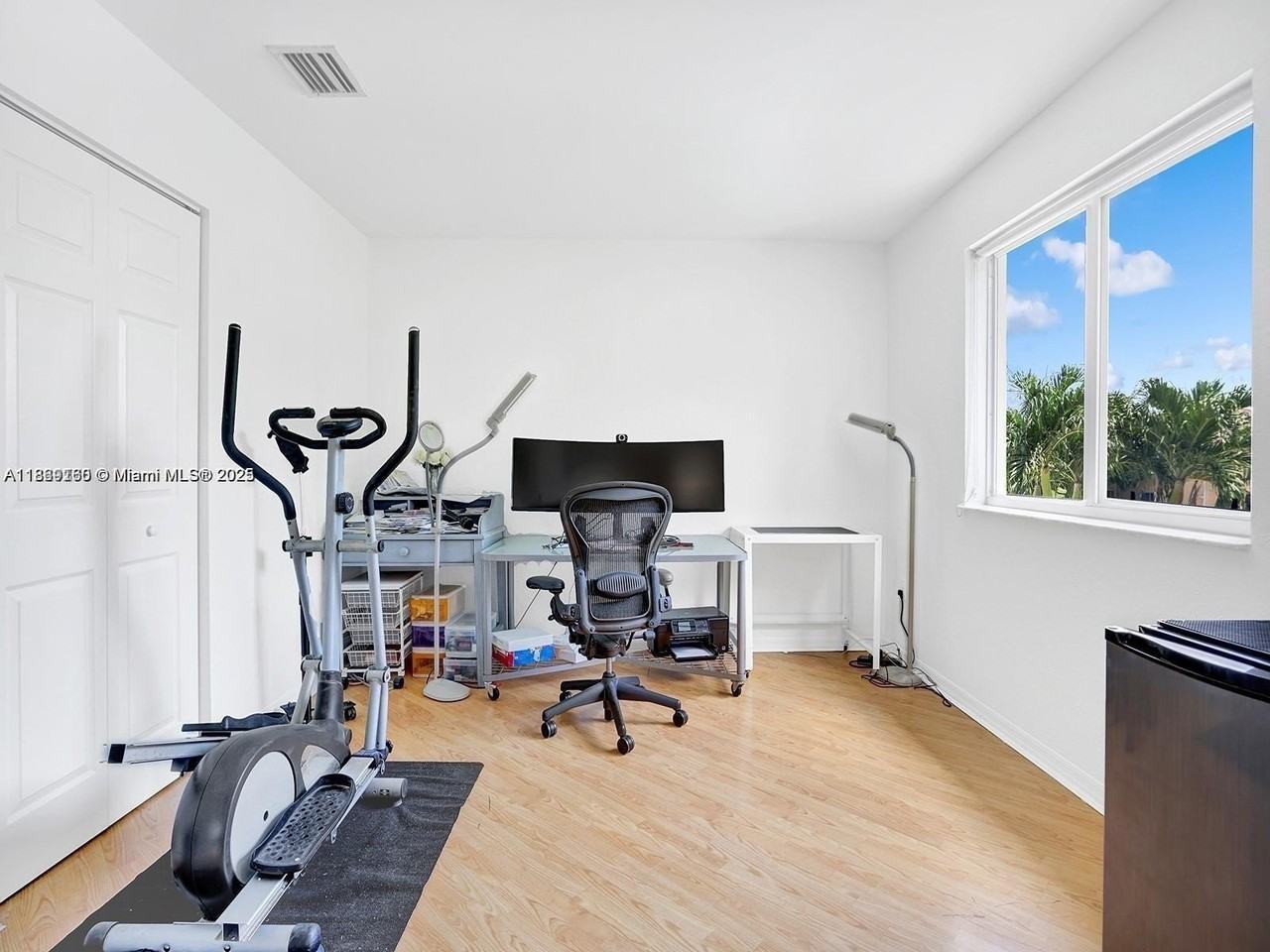 5343 Northwest 111th Court - Photo 7 of 16