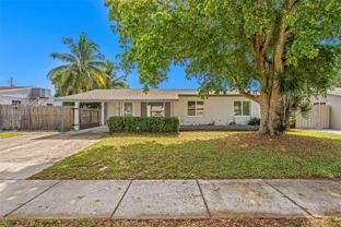 1390 Sw 50th Ave - Photo 1 of 1