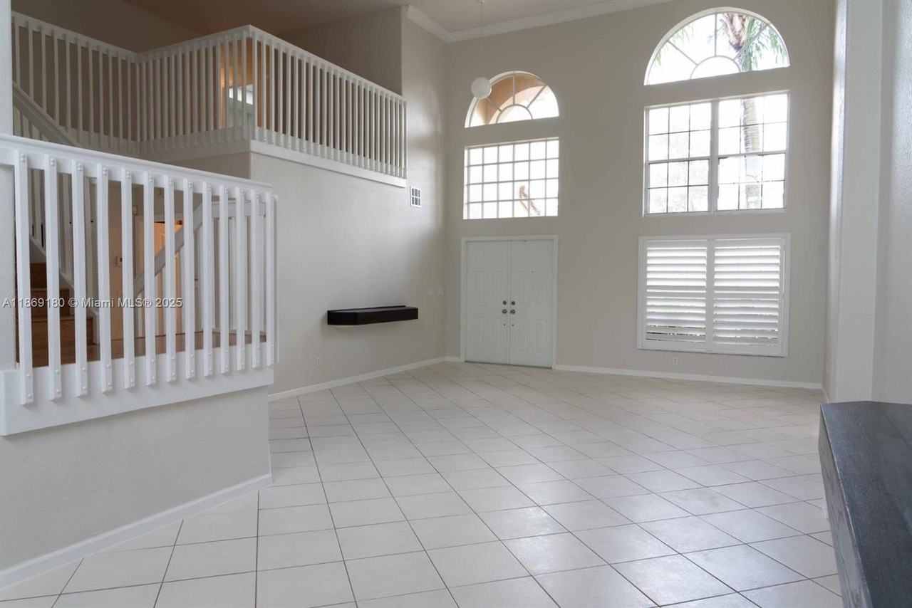 3547 Southwest 175th Avenue - Photo 3 of 25