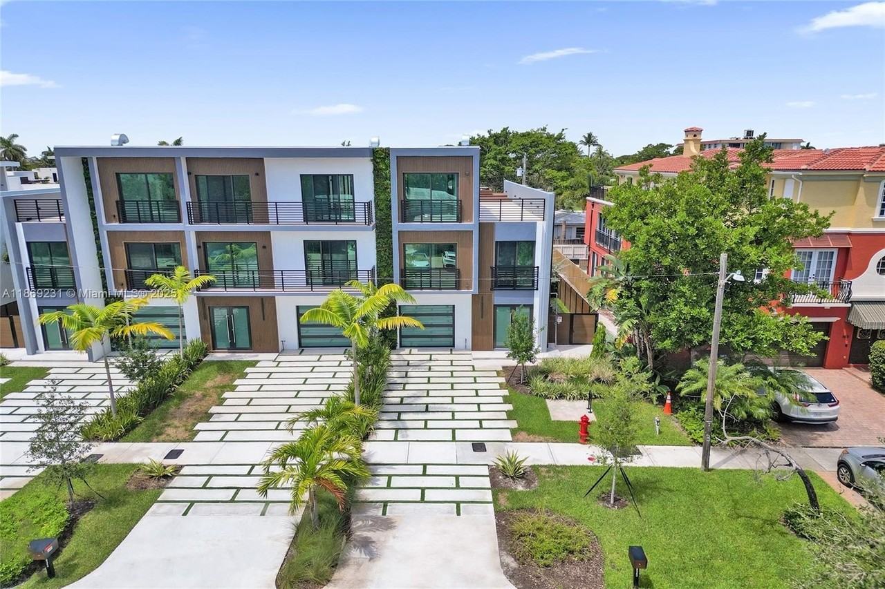 1825 Ne 26th Ave #C - Photo 3 of 50