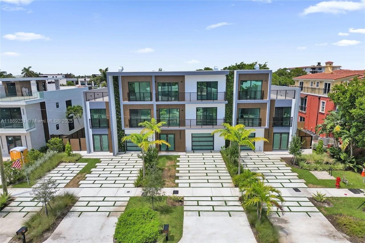 1825 Ne 26th Ave #C - Photo 5 of 50