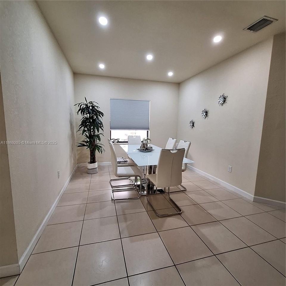 11845 Southwest 232nd Lane - Photo 3 of 50