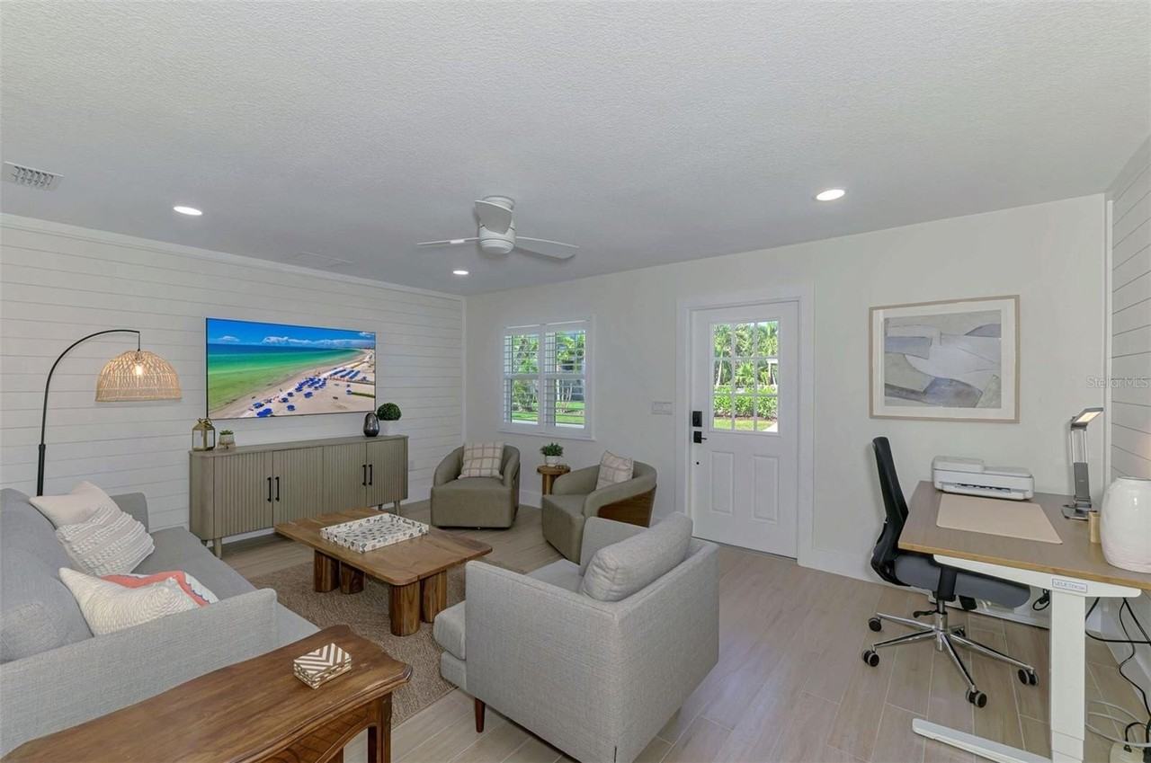 1100 Point Of Rocks Rd - Photo 6 of 50